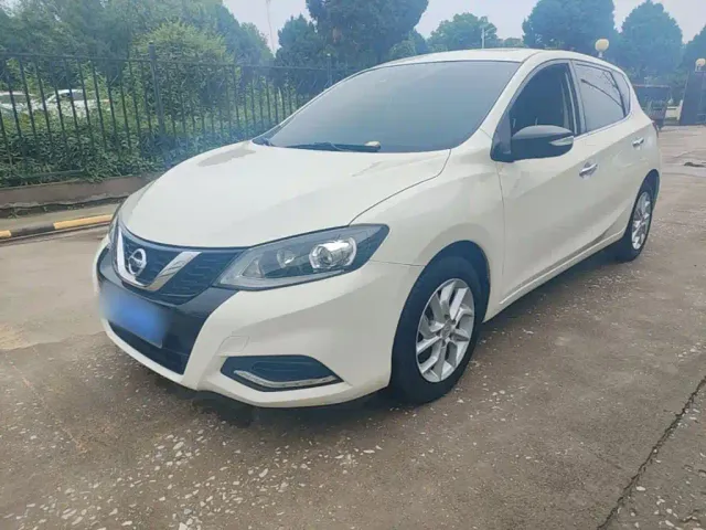 Фотография автомобиля — Nissan Tiida