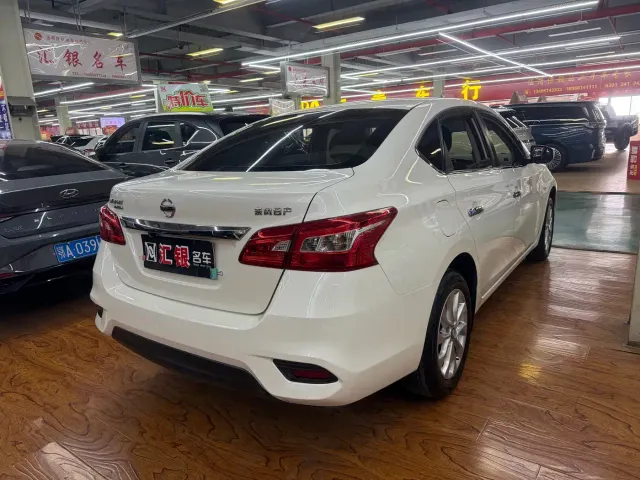 Nissan Sylphy — Фото автомобиля 5