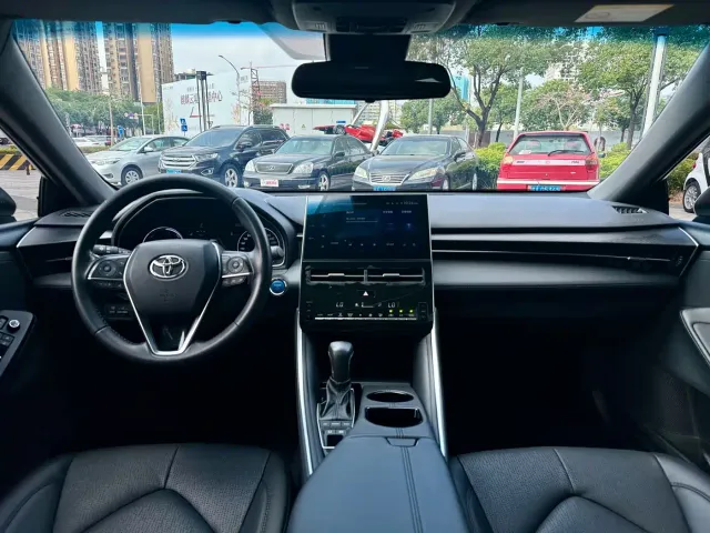 Toyota Avalon — Фото автомобиля 15