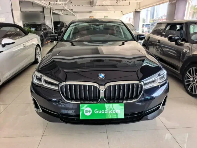BMW 5 Series — Фото автомобиля 2