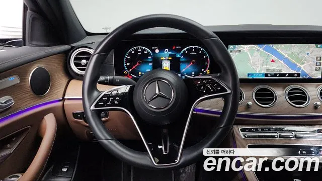 Mercedes-Benz E-Class — Фото автомобиля 13
