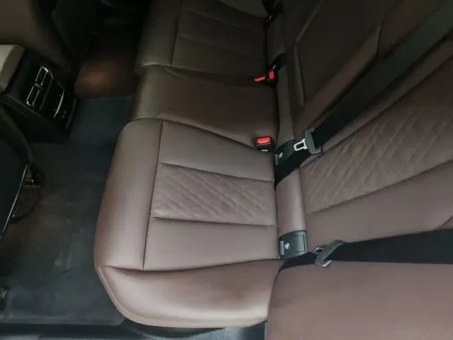 BMW 3 Series — Фото автомобиля 14