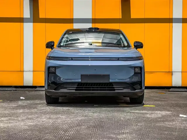 Leapmotor B10 — Фото автомобиля 2