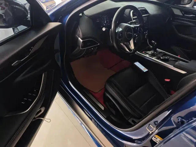 Jaguar XEL — Фото автомобиля 15