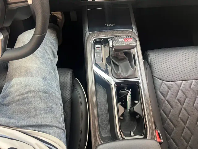 Wuling Jiachen — Фото автомобиля 18