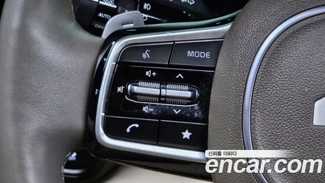 Kia Carnival Generation 4 — Фото автомобиля 19