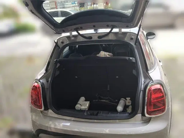 MINI Hatch — Фото автомобиля 9