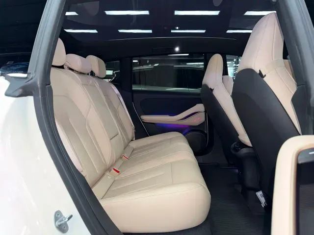 Nio ET5 Touring — Фото автомобиля 11