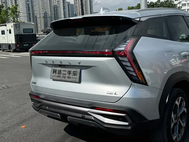 Geely Boyue L — Фото автомобиля 30