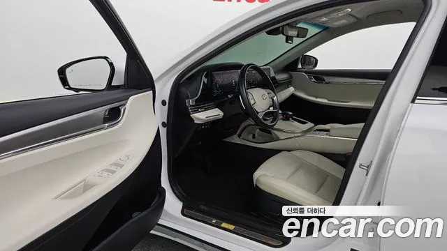 Hyundai Grandeur New — Фото автомобиля 10