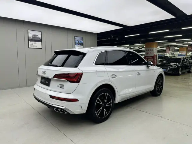 Audi Q5L — Фото автомобиля 5