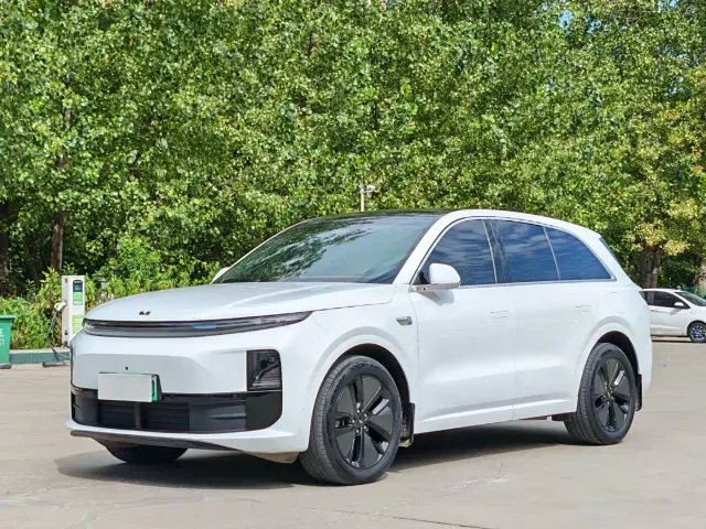 Фотография автомобиля — Li Auto L6