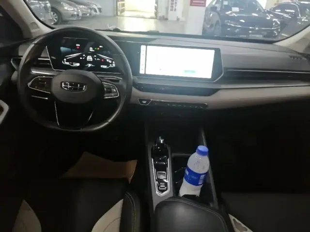 Geely Binrui — Фото автомобиля 5