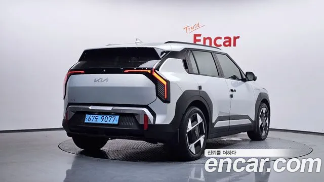 Kia EV3 — Фото автомобиля 2