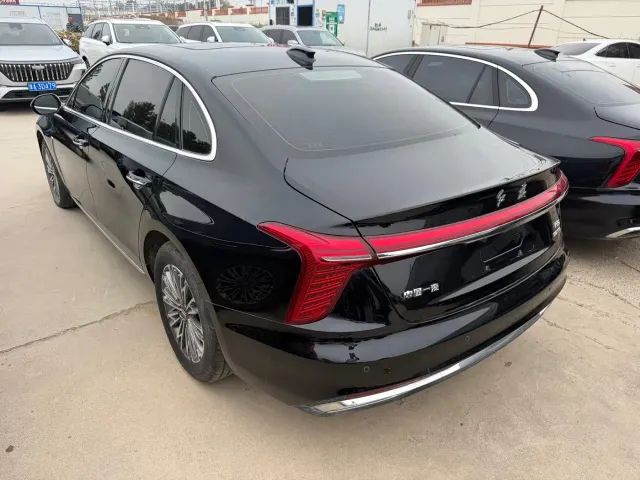 Hongqi H5 — Фото автомобиля 16