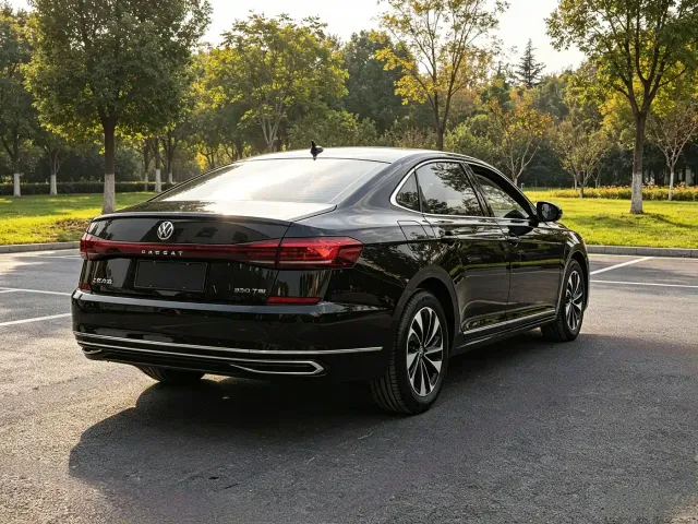 Volkswagen Passat — Фото автомобиля 4