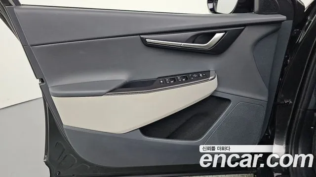 Kia EV6 — Фото автомобиля 24