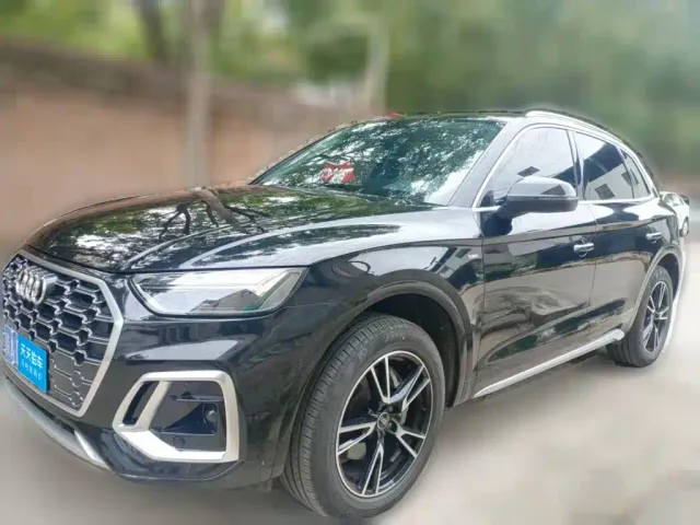 Фотография автомобиля — Audi Q5L