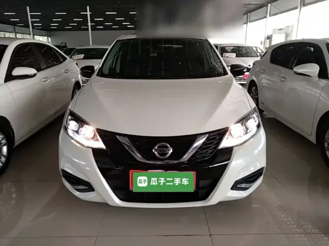 Nissan Tiida — Фото автомобиля 2