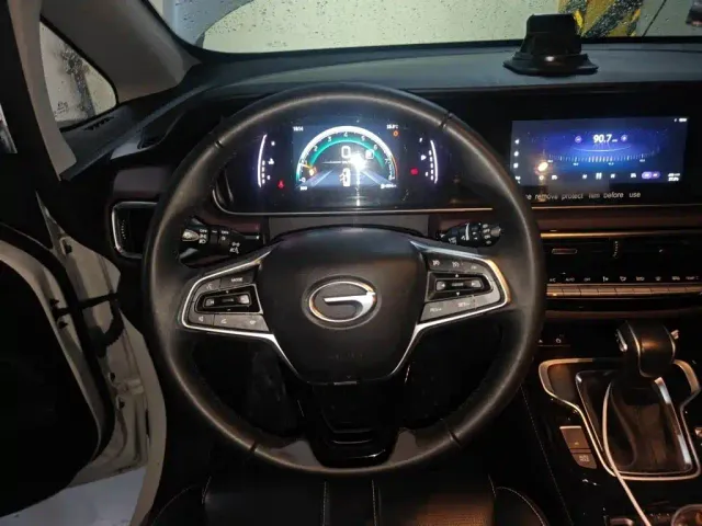 GAC Trumpchi M6 — Фото автомобиля 2
