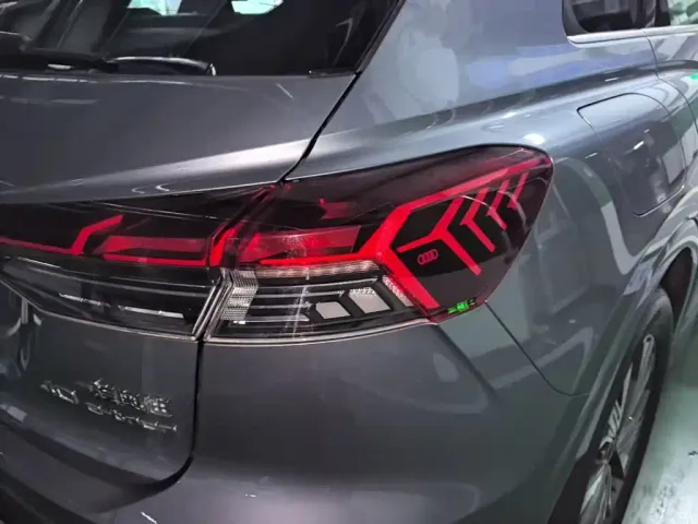 Audi Q4 e-tron — Фото автомобиля 7