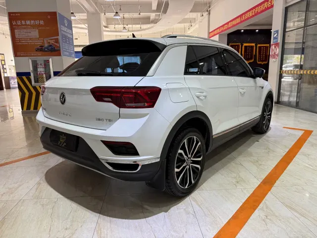 Volkswagen T-Roc — Фото автомобиля 4