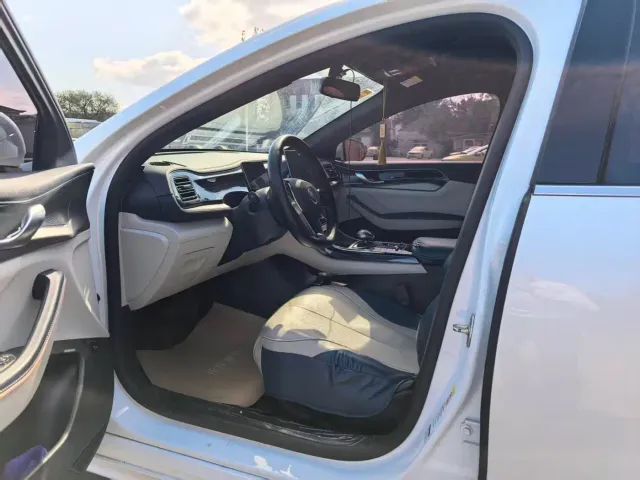 BYD Qin PLUS — Фото автомобиля 5