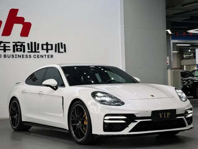Porsche Panamera — Фото автомобиля 3