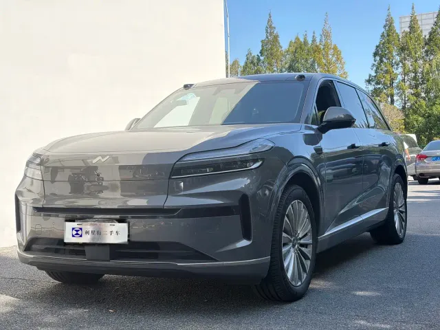 Фотография автомобиля — Onvo L90