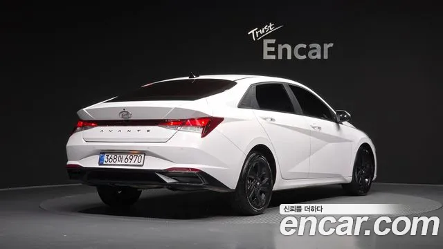 Hyundai Avante CN7 — Фото автомобиля 2