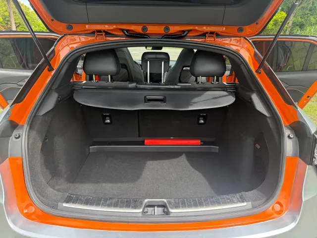 Lynk & Co 02 Hatchback — Фото автомобиля 18