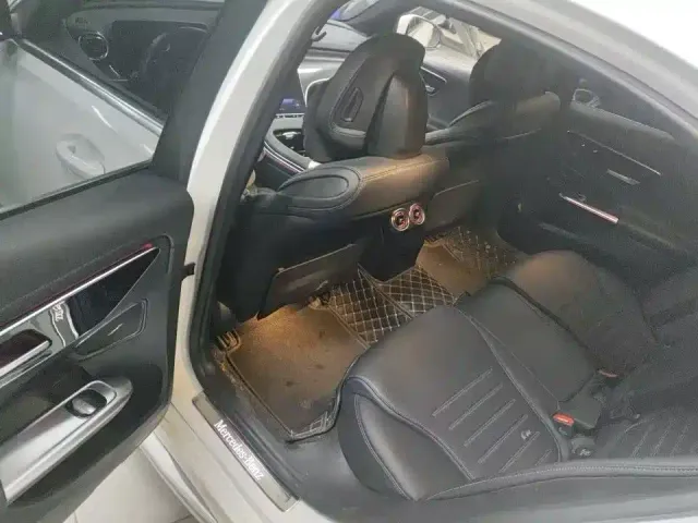 Mercedes-Benz C-Class — Фото автомобиля 3