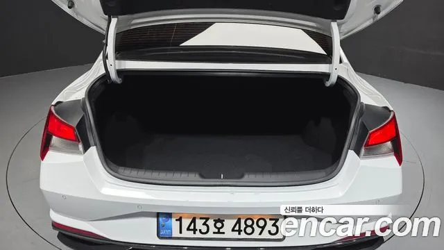 Hyundai Avante — Фото автомобиля 19