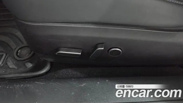 Tesla Model 3 — Фото автомобиля 27