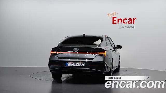 Hyundai AVANTE Inspiration — Фото автомобиля 4