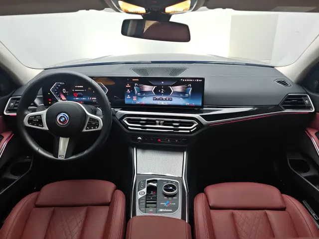 BMW 3 Series — Фото автомобиля 15