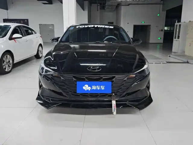 Hyundai Elantra — Фото автомобиля 2