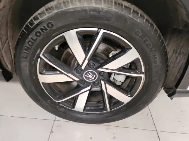 BYD Song Pro — Фото автомобиля 6