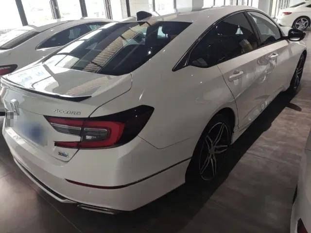 Honda Accord — Фото автомобиля 6