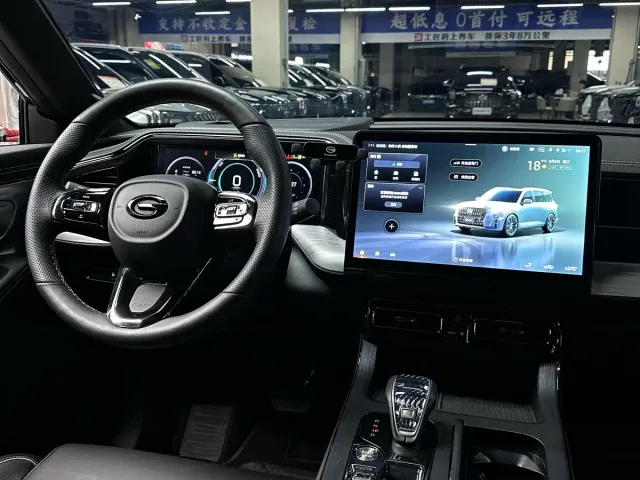 GAC Trumpchi GS8 — Фото автомобиля 26