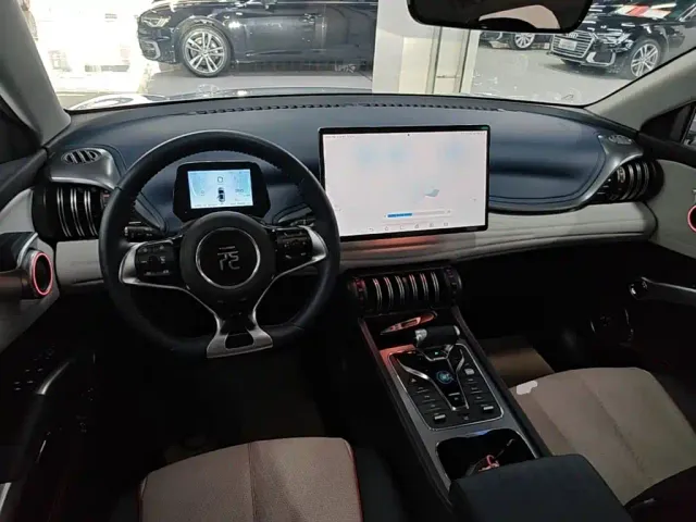BYD Yuan PLUS — Фото автомобиля 9