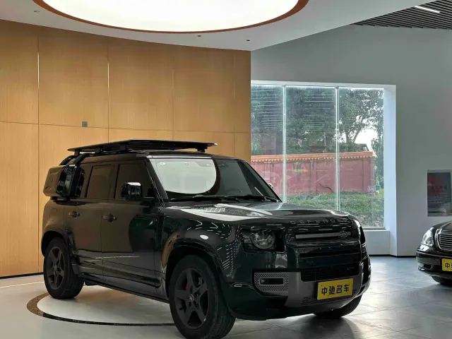 Land Rover Defender — Фото автомобиля 3