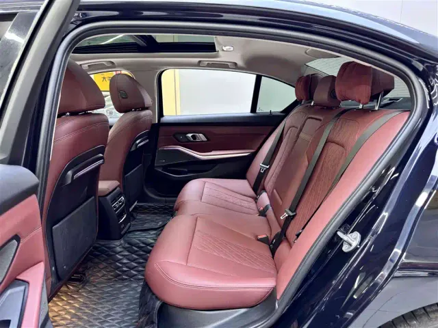 BMW 3 Series — Фото автомобиля 7