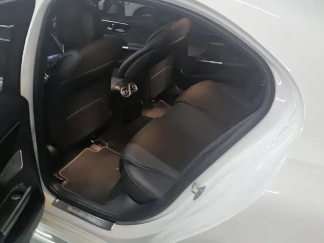 Mercedes-Benz C-Class — Фото автомобиля 11