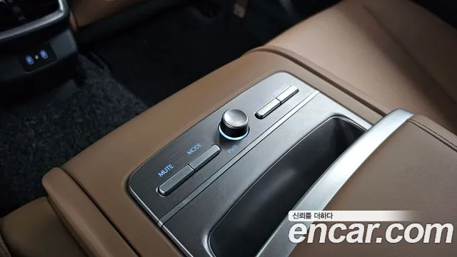 Hyundai Grandeur GN7 — Фото автомобиля 29