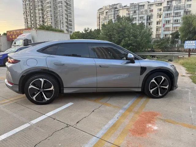 BYD Song L EV — Фото автомобиля 7