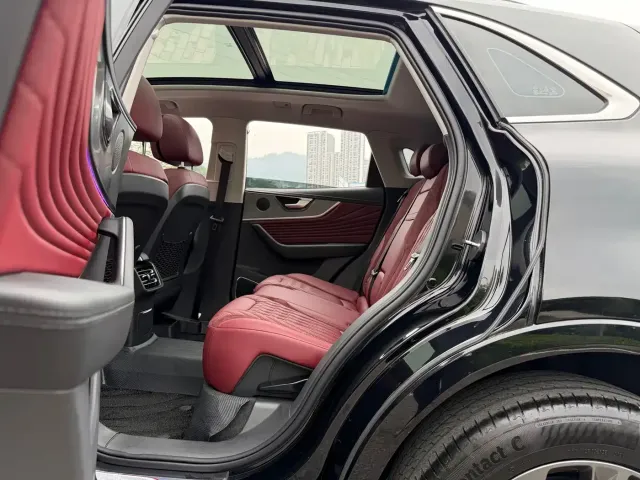 Hongqi HS5 — Фото автомобиля 8
