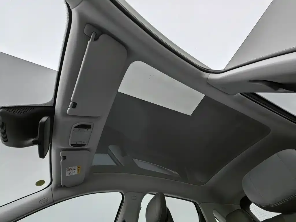 Besturn Yueyi 03 2025 445km Premium Selection Edition — Фото автомобиля 14