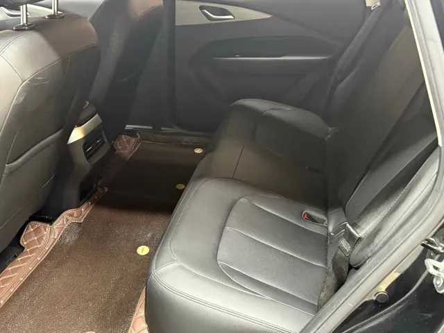 Wuling Starlight — Фото автомобиля 10