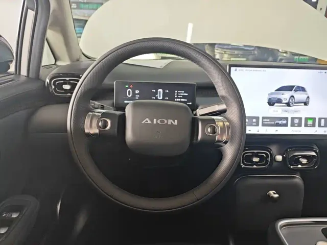 GAC Aion UT — Фото автомобиля 10